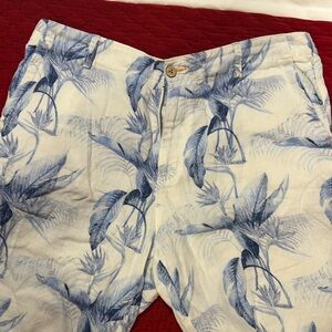 Tommy Bahama shorts, men’s size 38 in great condition